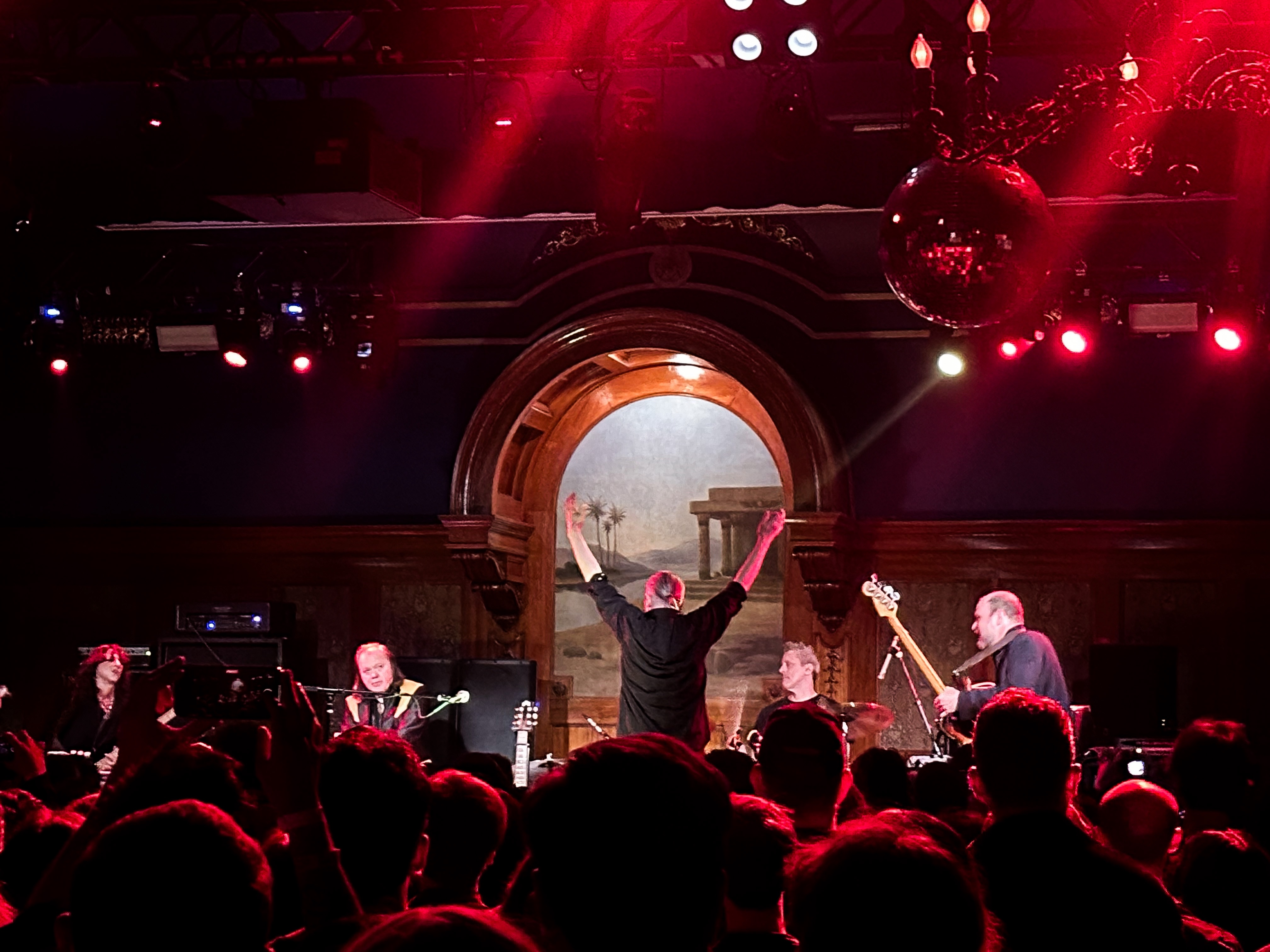 Swans at The Lodge Room